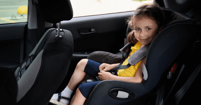 Medidas Cruciales para la Seguridad de los Niños en el Auto – Mecalt