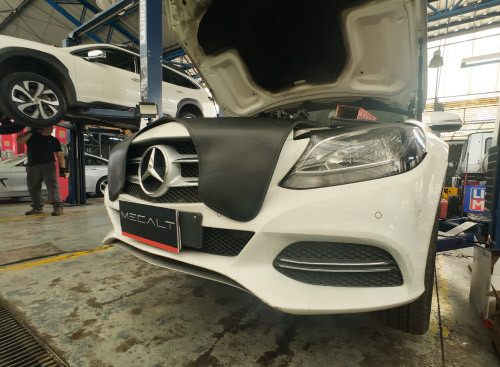 taller-mecanico-mercedes-benz-1